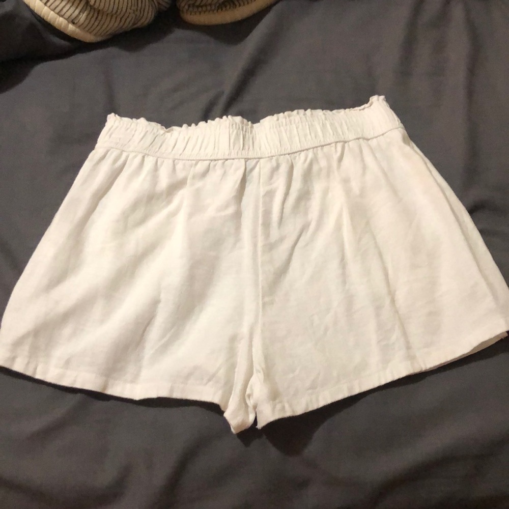 Shorts - Picture 2 of 3